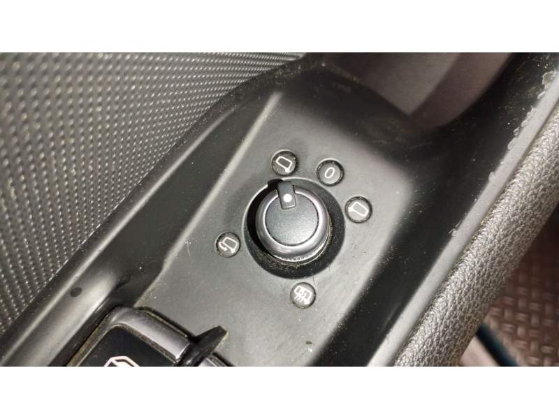 MANDO RETROVISOR 8V0959565E 