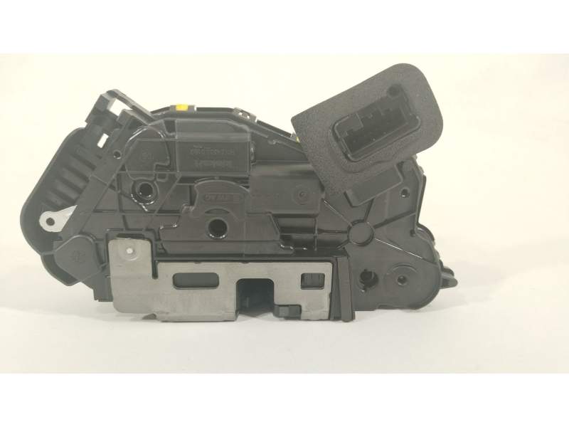 CERRADURA PUERTA DELANTERA DERECHA 5TC837016D 