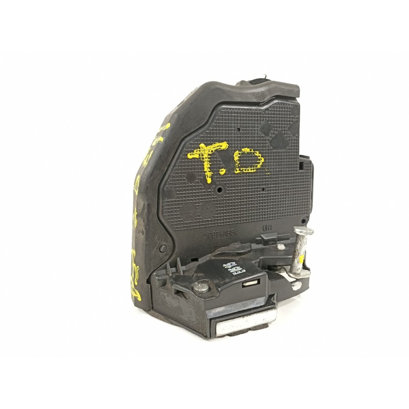 Recambio de cerradura puerta trasera derecha para toyota auris active referencia OEM IAM 6905002180  