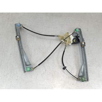ELEVALUNAS DELANTERO DERECHO 807000002R 974826102 974824103