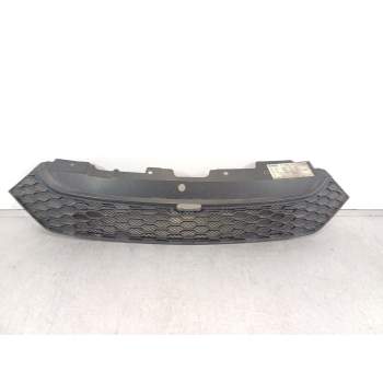 REJILLA DELANTERA 5801543607 5801587018