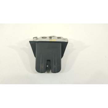 CERRADURA MALETERO / PORTON 8R0827505 