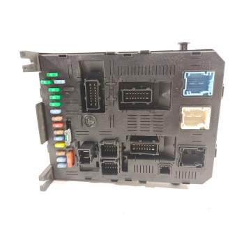 CAJA RELES / FUSIBLES 9663510180 BSI2004H01