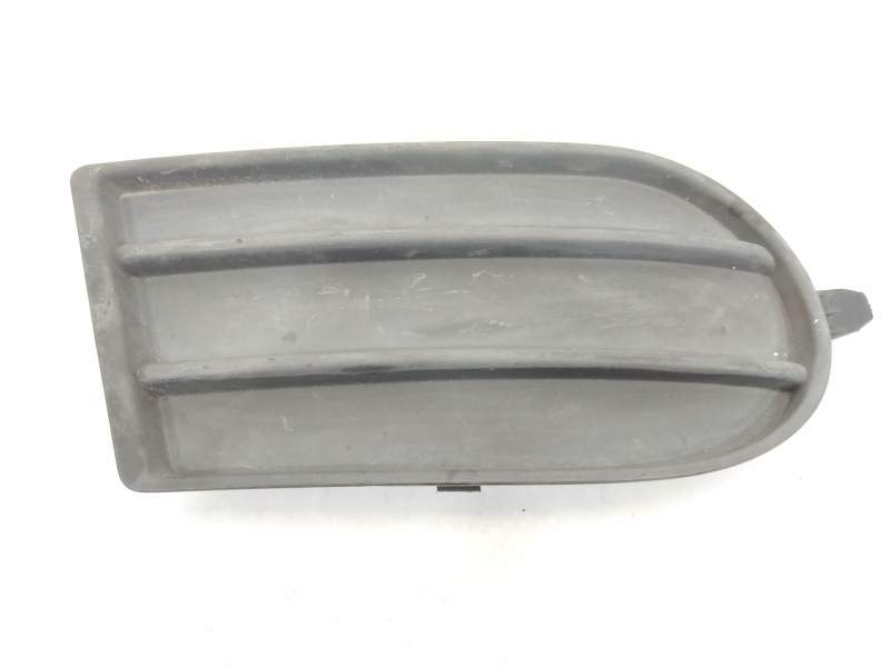 REJILLA PARAGOLPES DERECHA 7176163J0 