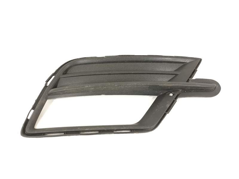 REJILLA PARAGOLPES DERECHA 2K5853666C 