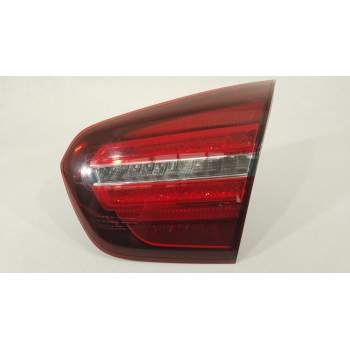 PILOTO TRASERO DERECHO EN PORTON A1569068800 