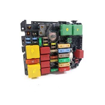 CAJA RELES / FUSIBLES 9804848480 