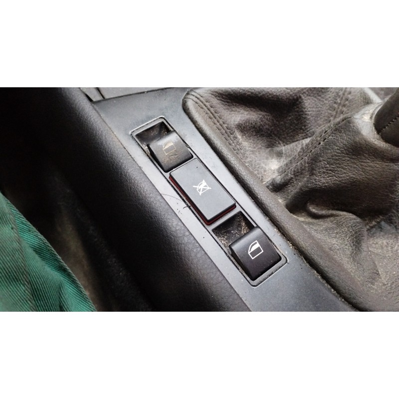 Recambio de mando elevalunas delantero izquierdo para bmw serie 3 berlina (e46) 320d referencia OEM IAM   