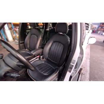 ASIENTO DELANTERO IZQUIERDO 