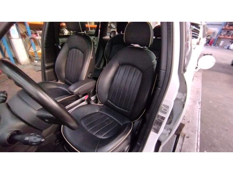ASIENTO DELANTERO IZQUIERDO 