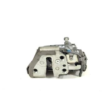 CERRADURA PUERTA TRASERA DERECHA 690500F031 