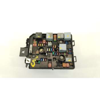 CAJA RELES / FUSIBLES 42588102 