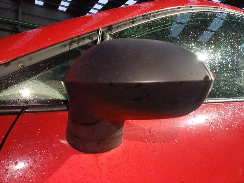 RETROVISOR IZQUIERDO 