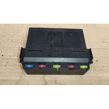 CAJA RELES / FUSIBLES 8921153020 