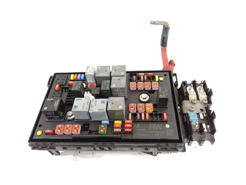 CAJA RELES / FUSIBLES 13343765 1110188AA