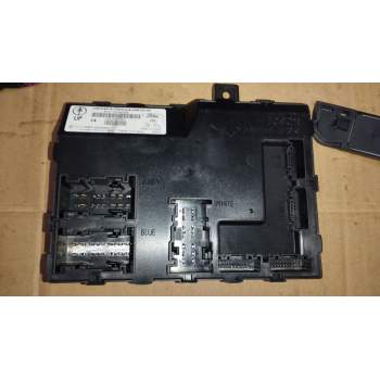 CAJA RELES / FUSIBLES 8V5115K600CF 