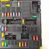 CAJA RELES / FUSIBLES 284B67924R 