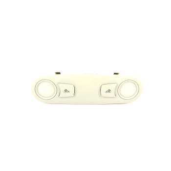 LUZ INTERIOR 8T0947111AT 