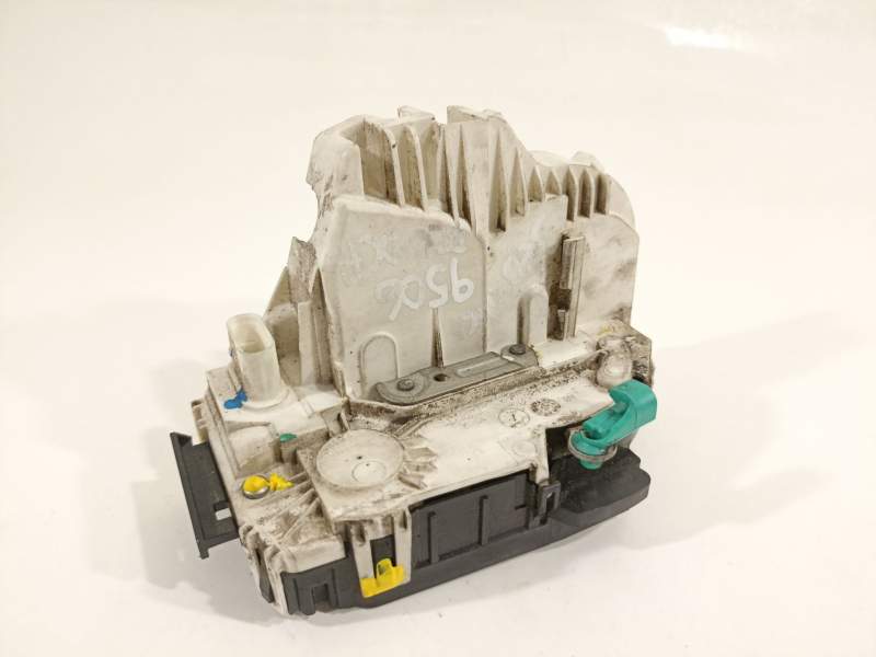 CERRADURA PUERTA DELANTERA DERECHA TKC3456B0155 04589426AC