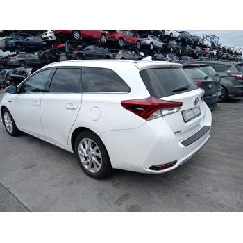 TOYOTA AURIS Station Wagon (_E18_) de desguace