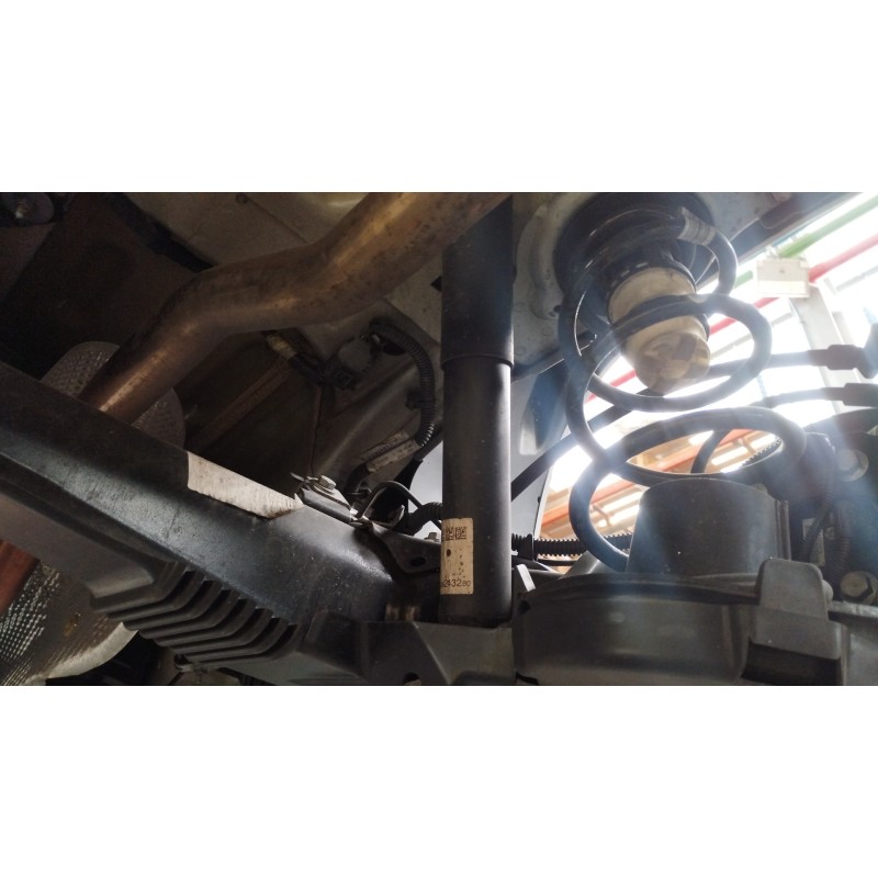 Recambio de amortiguador trasero derecho para toyota proace city referencia OEM IAM 9826243280  