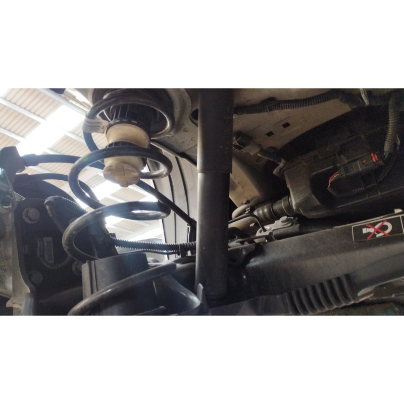 Recambio de amortiguador trasero izquierdo para toyota proace city referencia OEM IAM 9826243280  