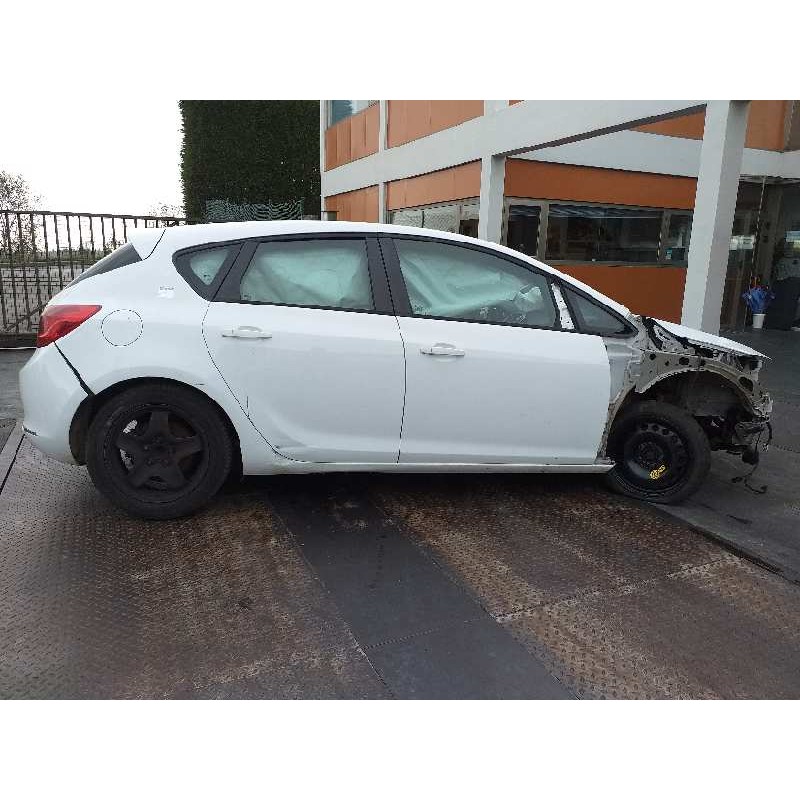 opel astra j lim. del año 2013