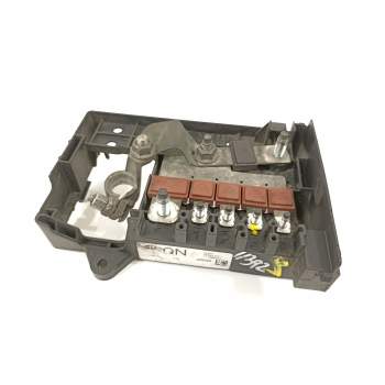 CAJA RELES / FUSIBLES 1330230 