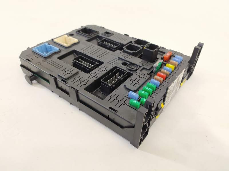 CAJA RELES / FUSIBLES 9664059180 BSI04EV K0500090409