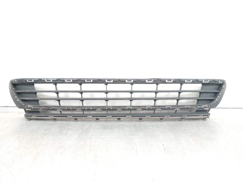 REJILLA PARAGOLPES DELANTERO 5G0853677 