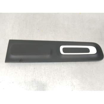 MOLDURA PUERTA DELANTERA DERECHA 9833480777 98334807XT