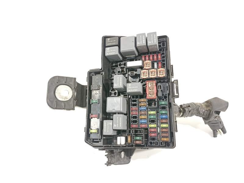 CAJA RELES / FUSIBLES 821150UD30A 