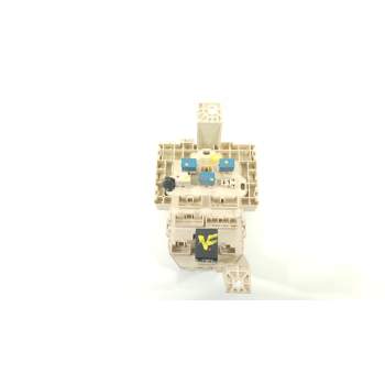 CAJA RELES / FUSIBLES 3677072KB1 NA8F1L