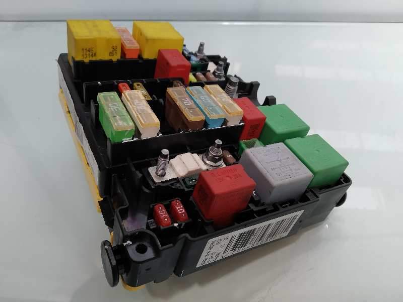 CAJA RELES / FUSIBLES 9804846880 