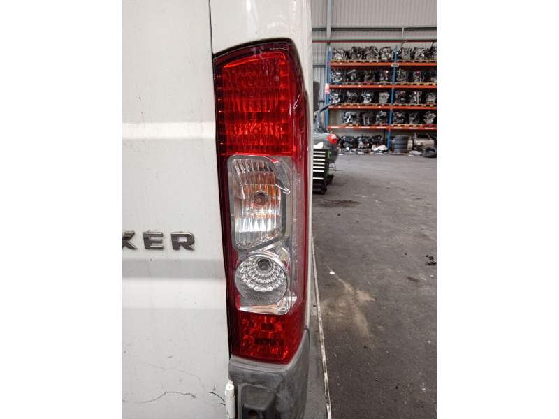 PILOTO TRASERO DERECHO 1606664180 