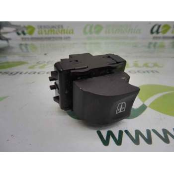 MANDO ELEVALUNAS DELANTERO DERECHO 809600750R 