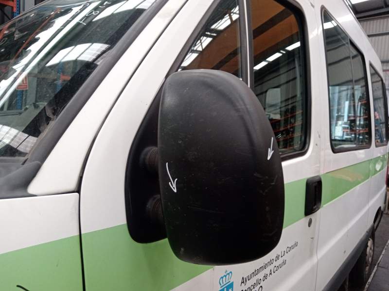 RETROVISOR IZQUIERDO 