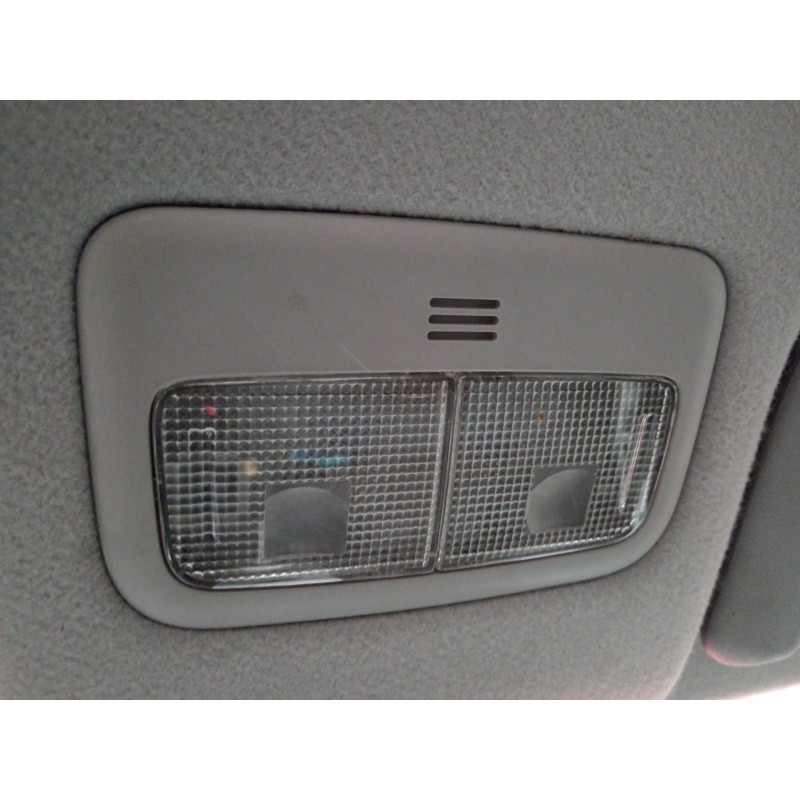 Recambio de luz interior para toyota yaris (ksp9/scp9/nlp9) básico referencia OEM IAM   