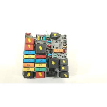 CAJA RELES / FUSIBLES 51867698 