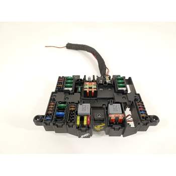 CAJA RELES / FUSIBLES A1779061302 
