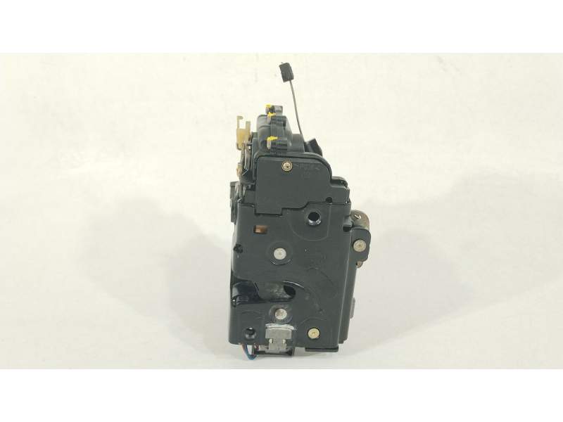 CERRADURA PUERTA TRASERA DERECHA 3B4839016M 
