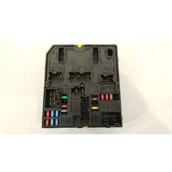 CAJA RELES / FUSIBLES 284B75NA2A 