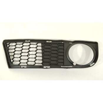 REJILLA PARAGOLPES DERECHA 51118045450 15857711 