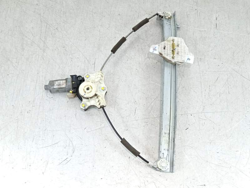 ELEVALUNAS DELANTERO DERECHO 82402C7010 82460C7000 