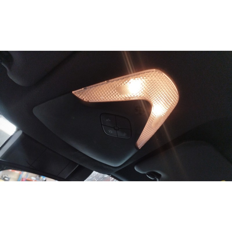 Recambio de luz interior para toyota c-hr hybrid active referencia OEM IAM   