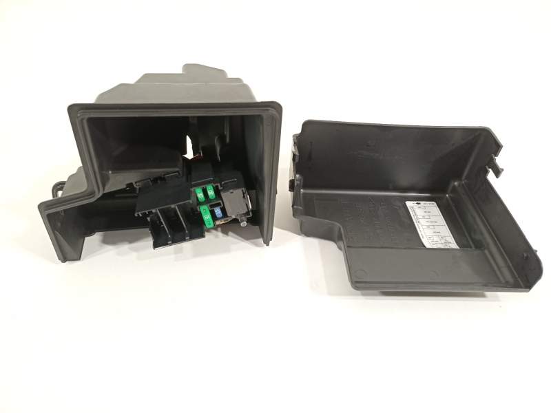 CAJA RELES / FUSIBLES 252361535R 1802254 243129358R