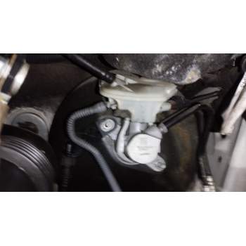 BOMBA FRENO 4601Y4 