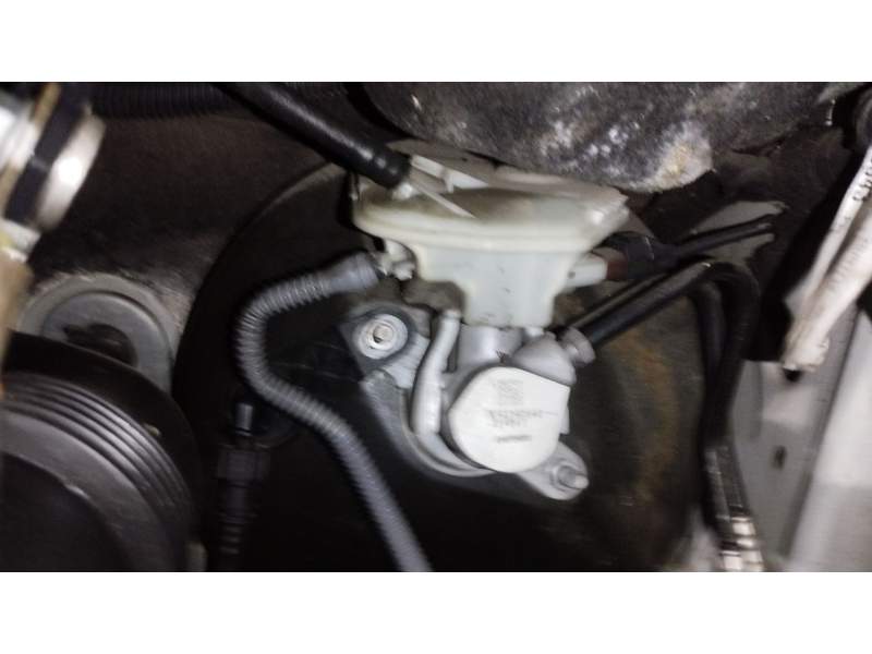 BOMBA FRENO 4601Y4 
