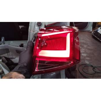 PILOTO TRASERO DERECHO 6F9945208B 
