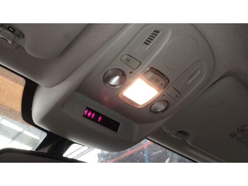 LUZ INTERIOR 